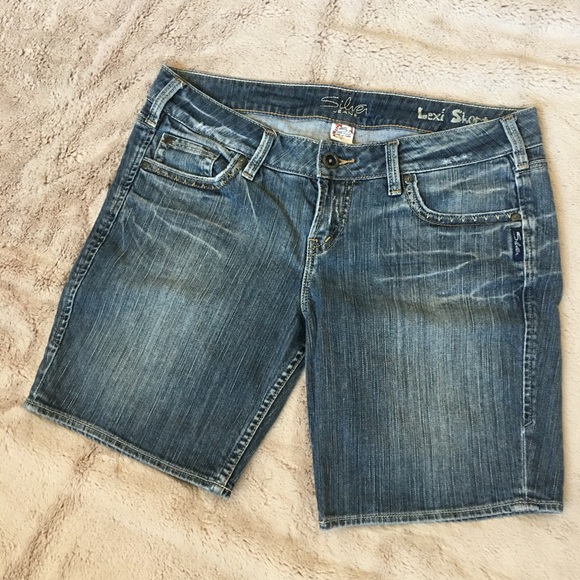 EUC Silver Jeans Lexi Shorts Sz 30 - Picture 1 of 8